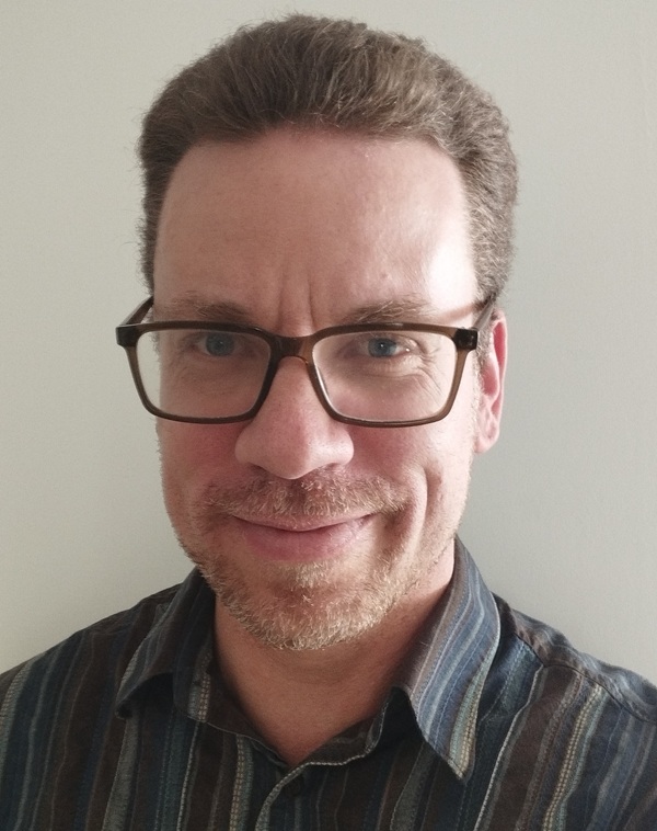 Portrait de Jonathan Poussin, coordinateur de parcours spécialisé